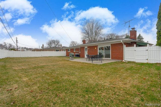 37374 Catherine Marie Drive, Sterling Heights, MI 48312