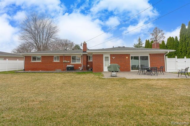 37374 Catherine Marie Drive, Sterling Heights, MI 48312