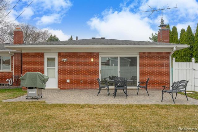 37374 Catherine Marie Drive, Sterling Heights, MI 48312