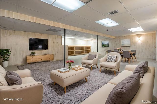 37374 Catherine Marie Drive, Sterling Heights, MI 48312