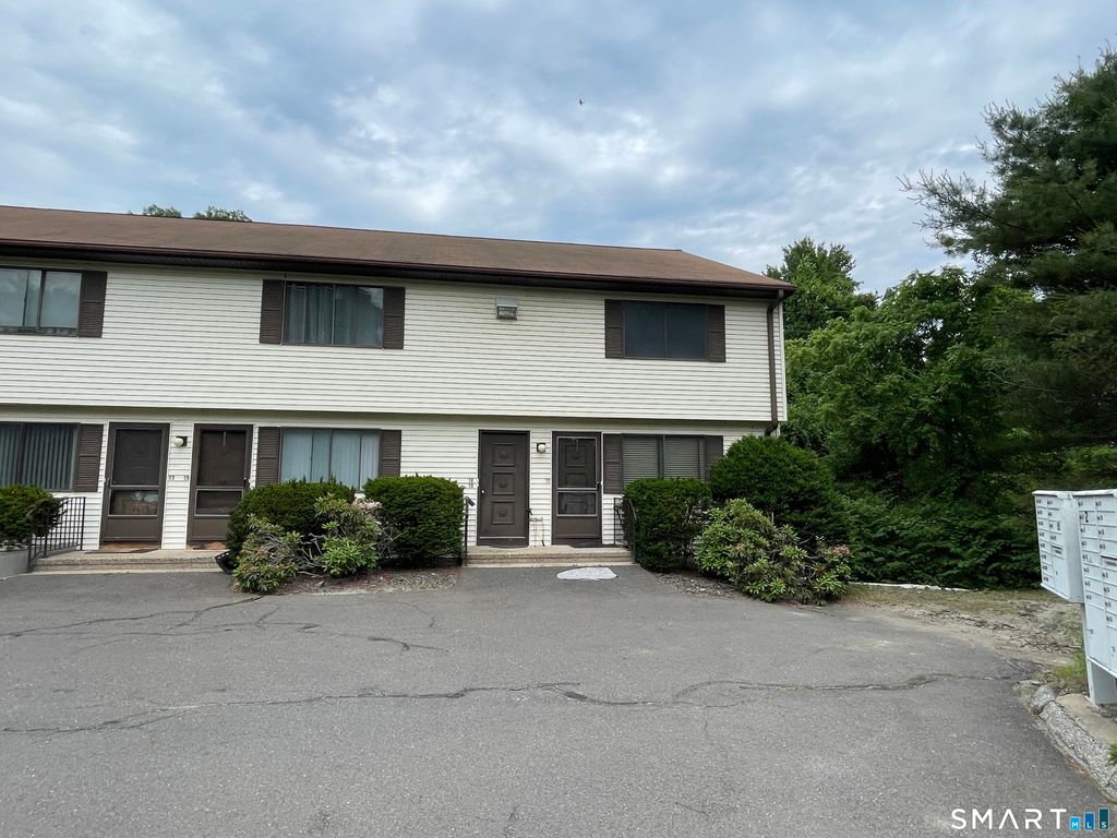 388 South Main Street 18, Seymour, CT 06483