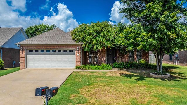 1695 Gardenia, Conway, AR 72034