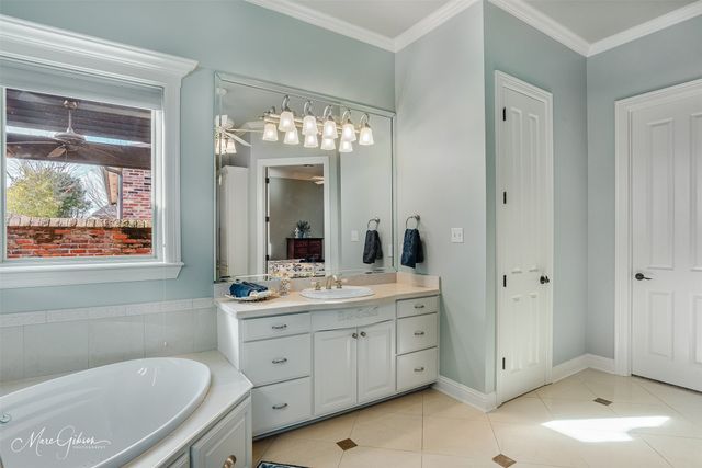 108 Vieux Carre, Bossier City, LA 71111