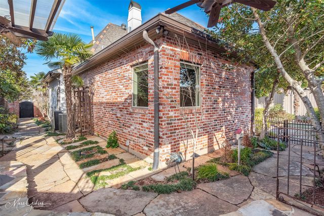 108 Vieux Carre, Bossier City, LA 71111