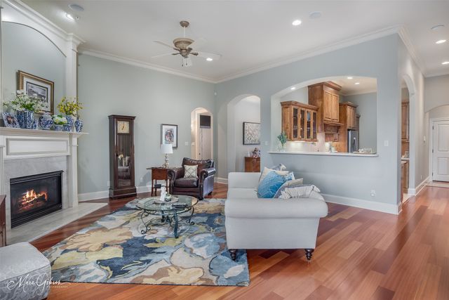 108 Vieux Carre, Bossier City, LA 71111