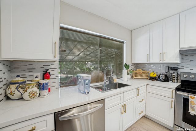 11011 Whispering Wind, San Antonio, TX 78230