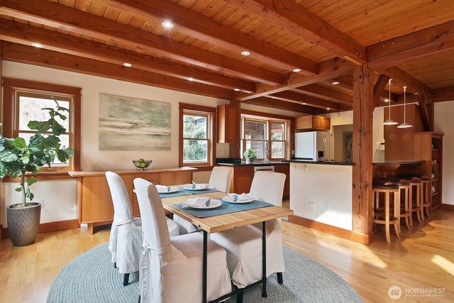 2970 Smugglers Cove Road, Greenbank, WA 98253