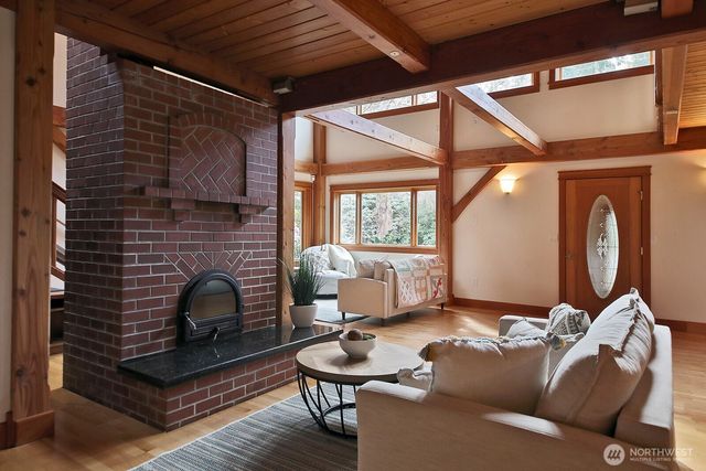 2970 Smugglers Cove Road, Greenbank, WA 98253