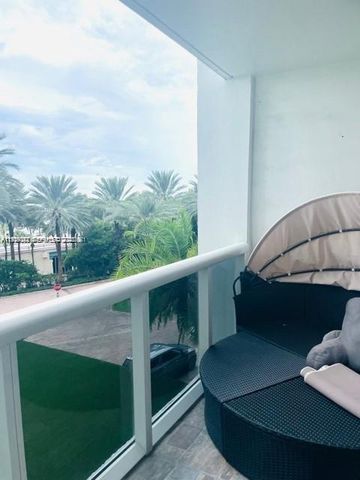 10275 Collins Ave 327, Bal Harbour, FL 33154