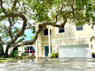 52 Riverview Lane, Cocoa Beach, FL 32931