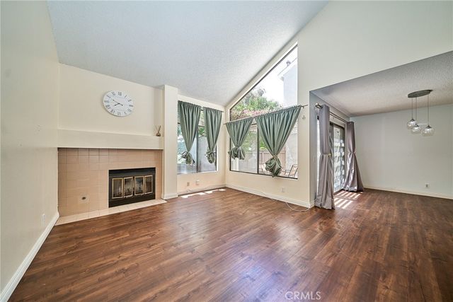 380 Deerfield, Irvine, CA 92606