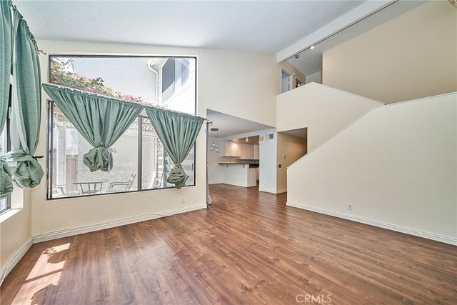 380 Deerfield, Irvine, CA 92606