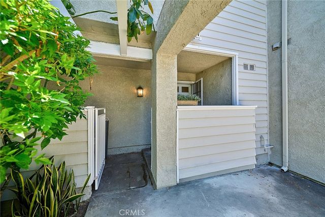 380 Deerfield, Irvine, CA 92606
