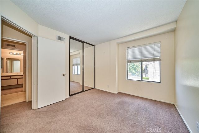 380 Deerfield, Irvine, CA 92606