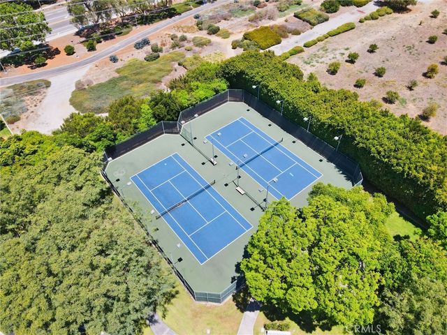380 Deerfield, Irvine, CA 92606