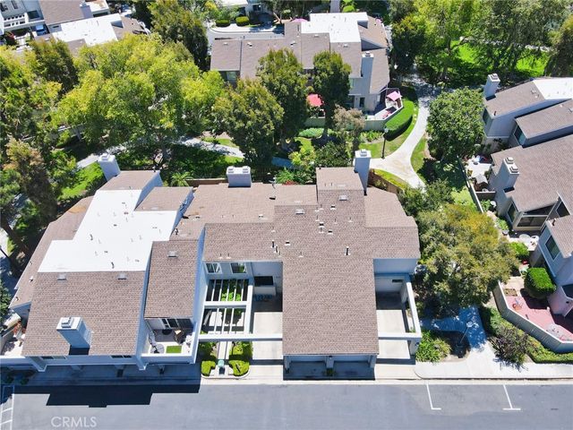 380 Deerfield, Irvine, CA 92606