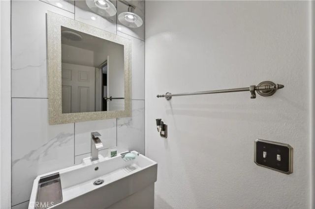 1455 Avila, Perris, CA 92571