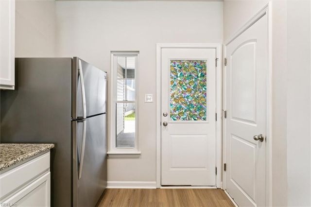 1527 Auckland CT, Newport News, VA 23608