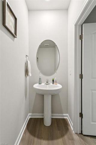 1527 Auckland CT, Newport News, VA 23608