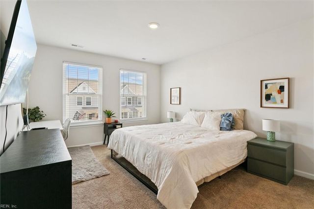 1527 Auckland CT, Newport News, VA 23608