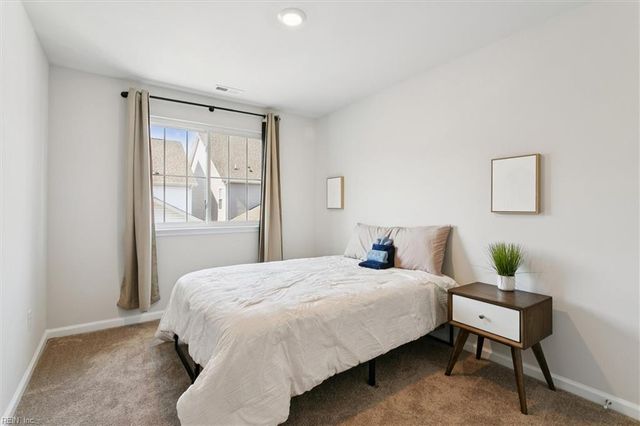 1527 Auckland CT, Newport News, VA 23608