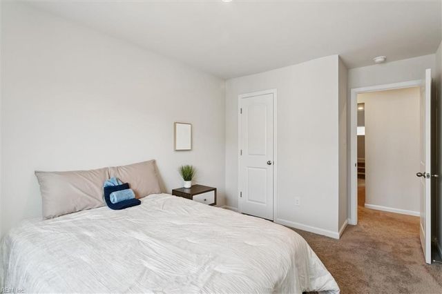 1527 Auckland CT, Newport News, VA 23608