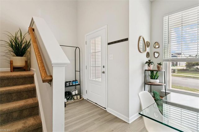 1527 Auckland CT, Newport News, VA 23608