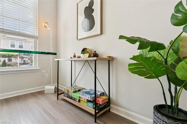 1527 Auckland CT, Newport News, VA 23608