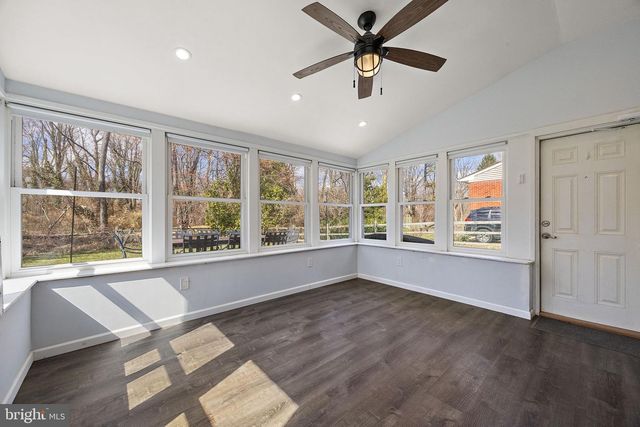 930 QUAIL LN, Newark, DE 19711