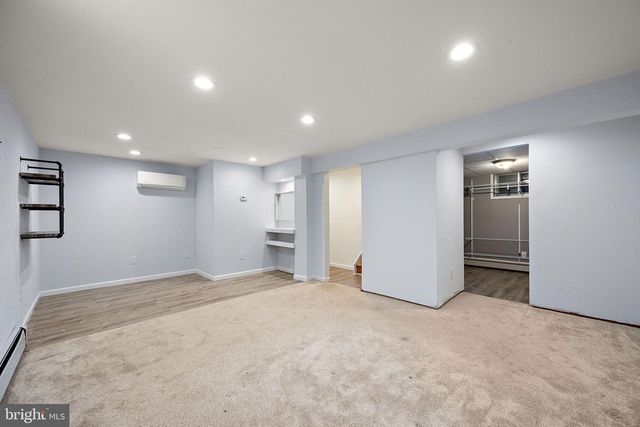 930 QUAIL LN, Newark, DE 19711