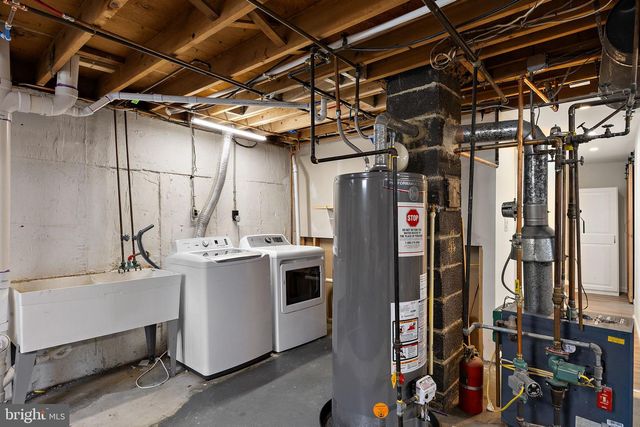 930 QUAIL LN, Newark, DE 19711