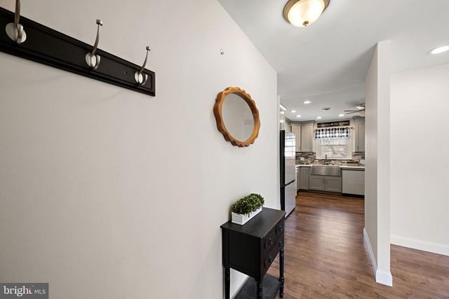 930 QUAIL LN, Newark, DE 19711