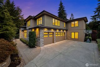 10425 NE 15th Street, Bellevue, WA 98004