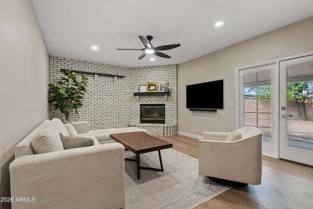 936 S LINDA Circle, Mesa, AZ 85204