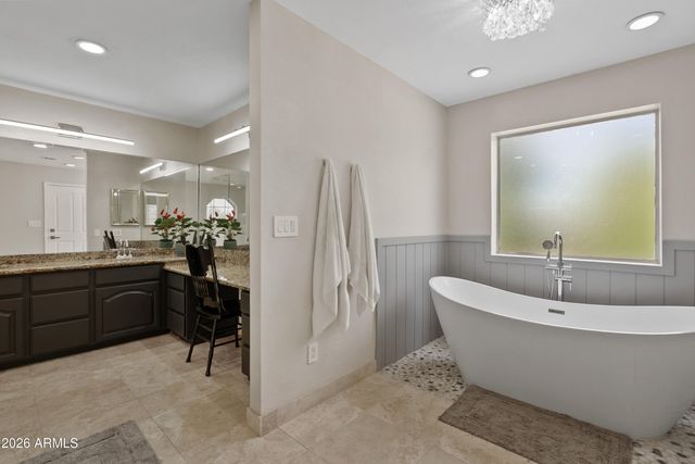 936 S LINDA Circle, Mesa, AZ 85204