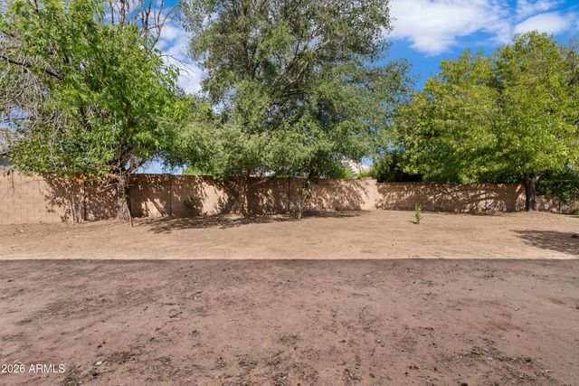 936 S LINDA Circle, Mesa, AZ 85204