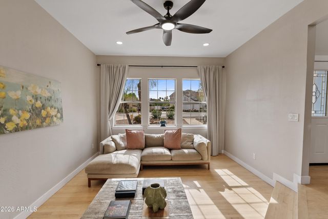 936 S LINDA Circle, Mesa, AZ 85204