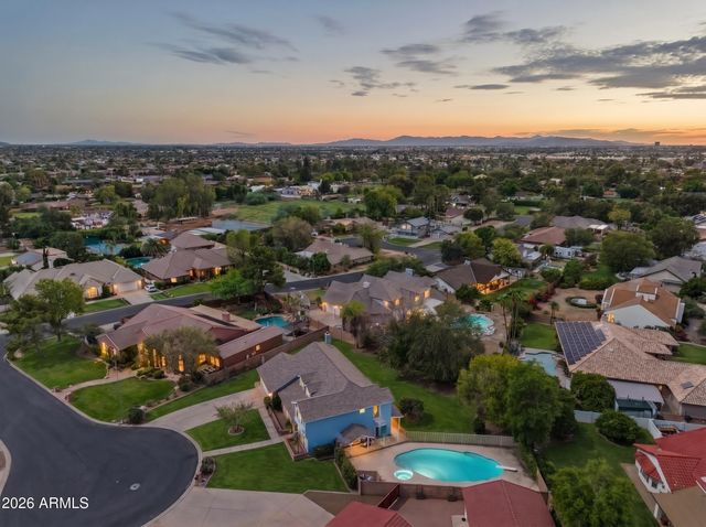 936 S LINDA Circle, Mesa, AZ 85204