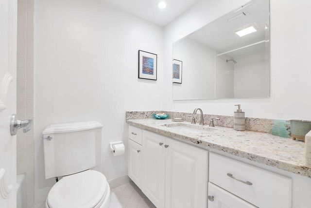 3310 S Ocean Boulevard 231-D, Highland Beach, FL 33487