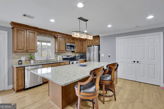 750 Winding Creek Trail, Dacula, GA 30019