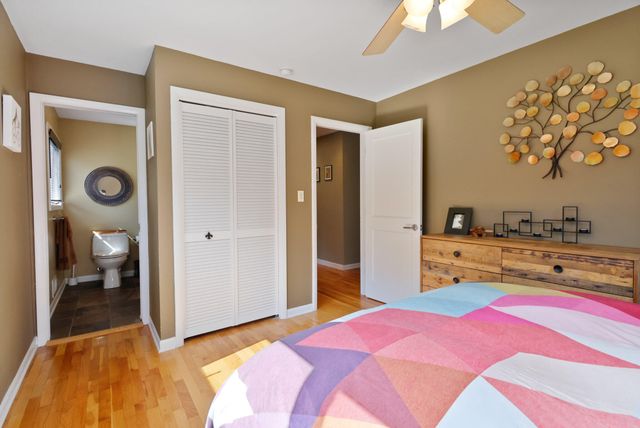 66 Ski Hill Road, Ogden Dunes, IN 46368