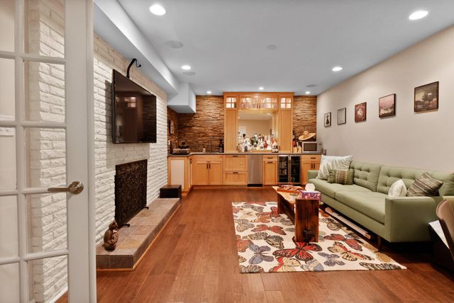 66 Ski Hill Road, Ogden Dunes, IN 46368