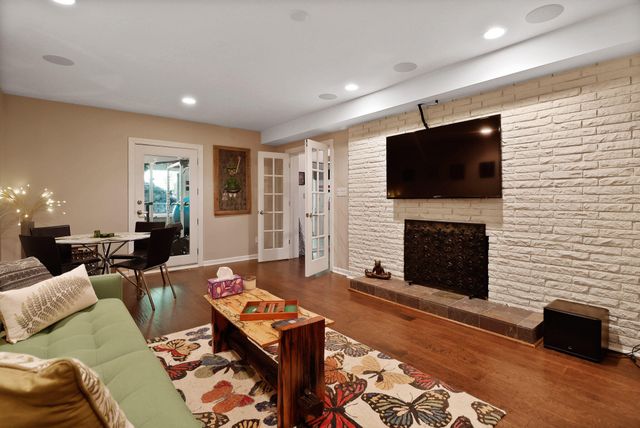 66 Ski Hill Road, Ogden Dunes, IN 46368