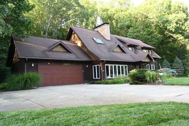 66 Ski Hill Road, Ogden Dunes, IN 46368