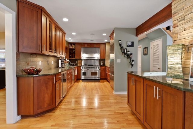 66 Ski Hill Road, Ogden Dunes, IN 46368