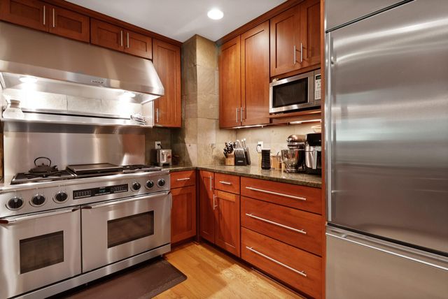 66 Ski Hill Road, Ogden Dunes, IN 46368