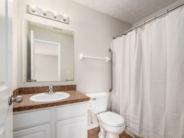 2652 Tealwater Trail Drive, Columbus, OH 43207