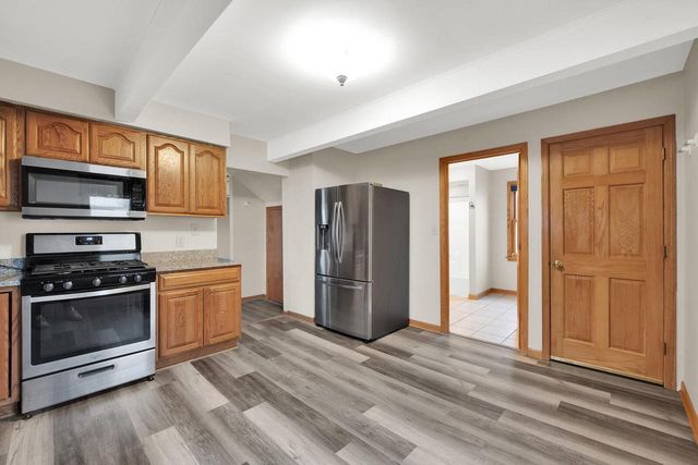 1712 E Saveland AVENUE, Milwaukee, WI 53207