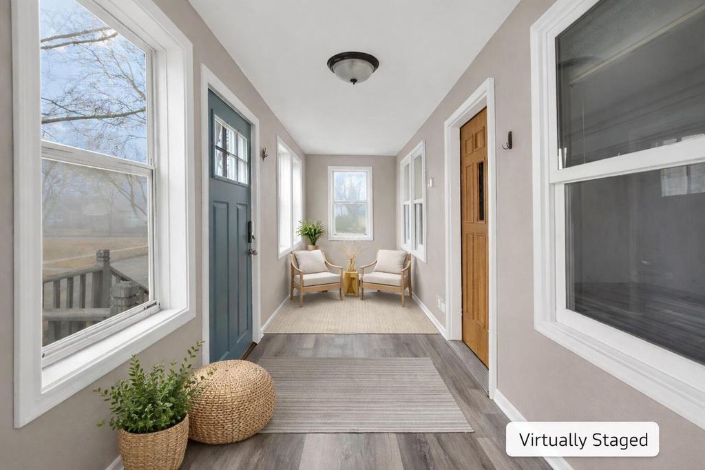 1712 E Saveland AVENUE, Milwaukee, WI 53207