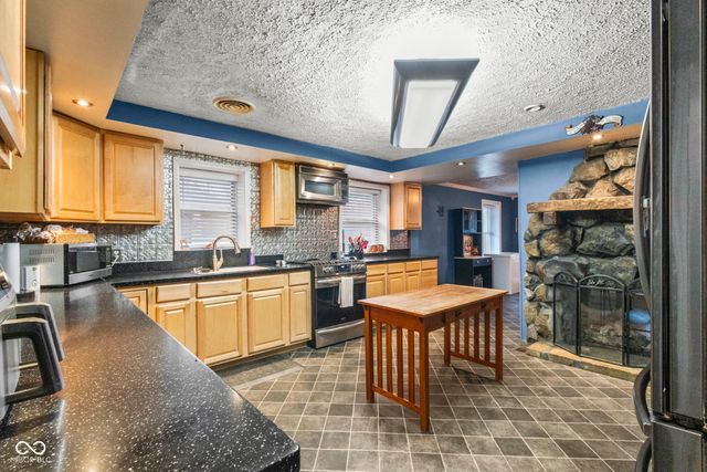 1446 W State Highway 46, Spencer, IN 47460